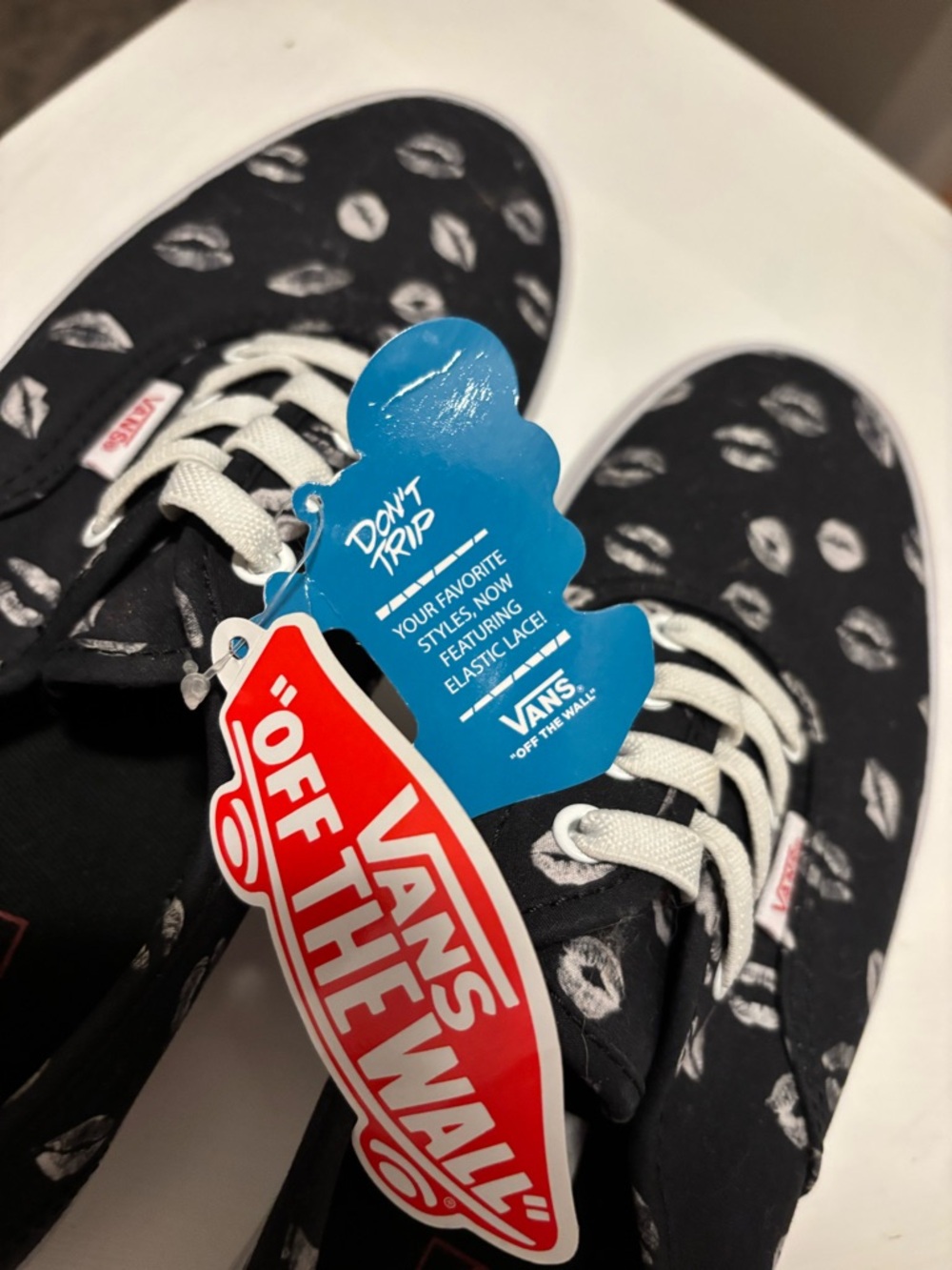 Vans Navy Blue Canvas Sneakers with White Lip Print and Red Heel Tabs - Picture 2 of 4
